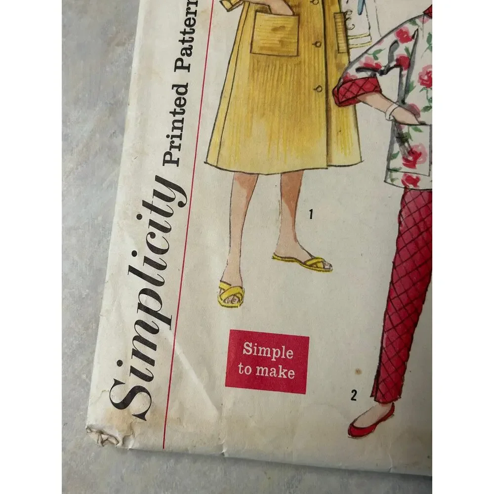 Vintage Simplicity Pattern #2319 Girls 2 Piece Lounging‎ Pajama Robe Set Size 8